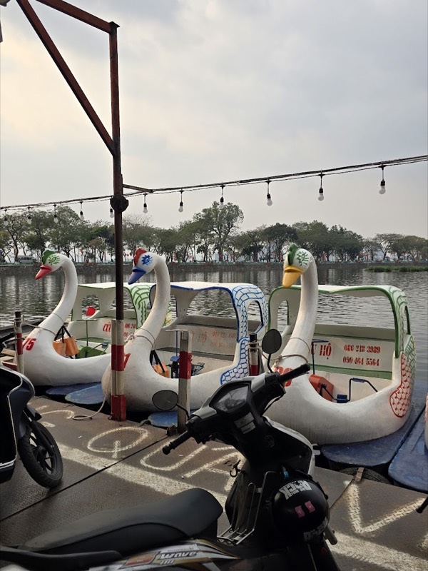 West Lake Sunset Romance - 2