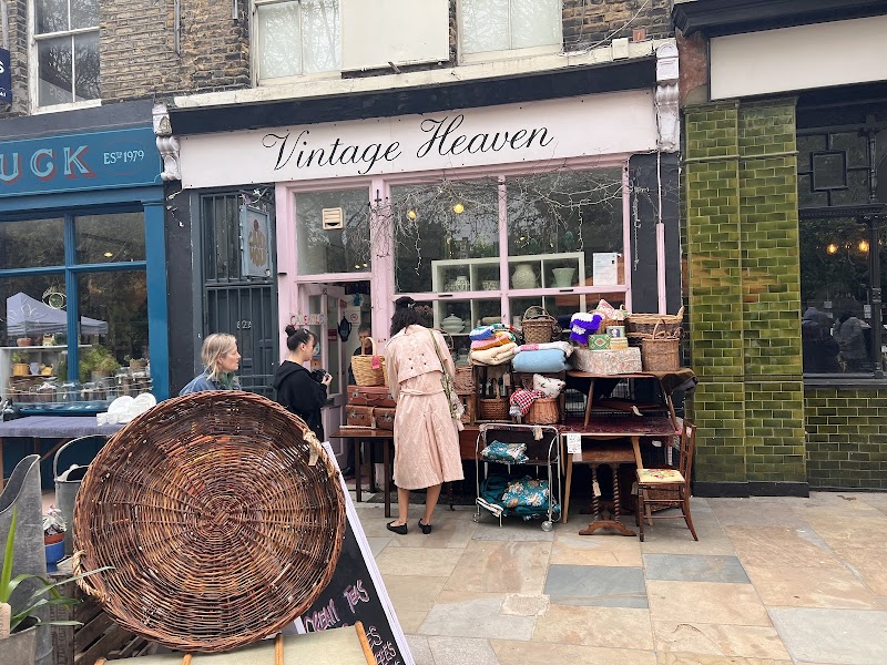 Hackney Pottery & Flowers - 2